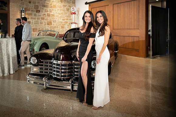 RobAndLauren-220122-2234-0018