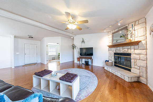 1257hiddenvalley-240820-1008-7930