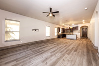 636CarriageHouse78070-251010-1048-26477