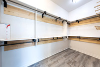 636CarriageHouse78070-251010-1104-26519