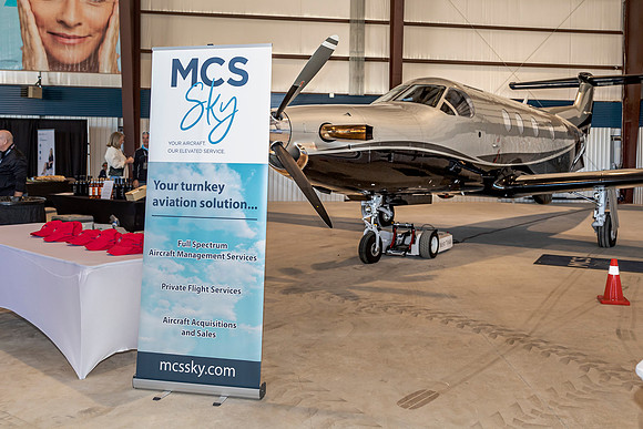MCSfly-221029-1402-8085