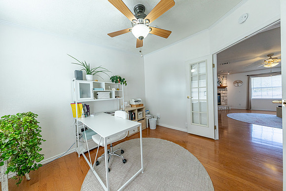 1257hiddenvalley-240820-1014-