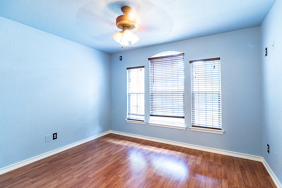 3902WhisperView-220801-1530-3882