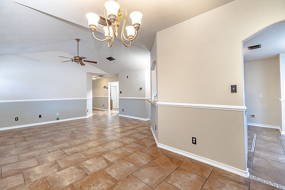3902WhisperView-220801-1621-4009
