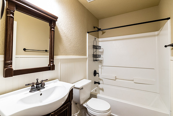 3902WhisperView-220801-1526-3873