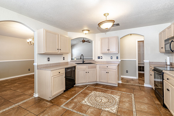 3902WhisperView-220801-1626-4025