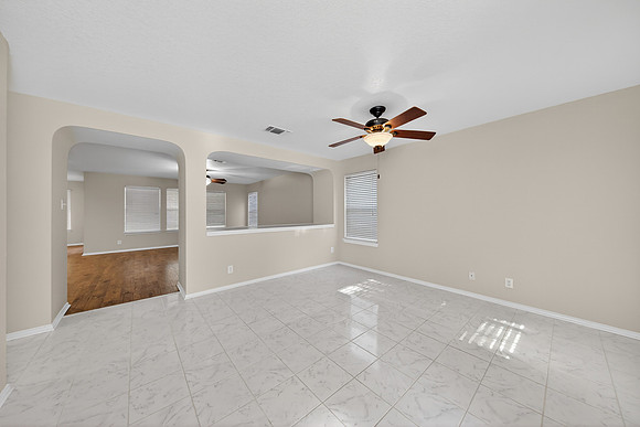 153SpringtreePkwy78108-260317-1020-26433