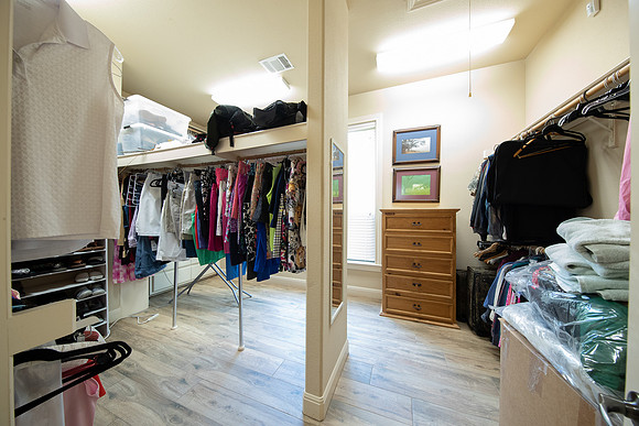 635RiverWay-221008-1239-5578