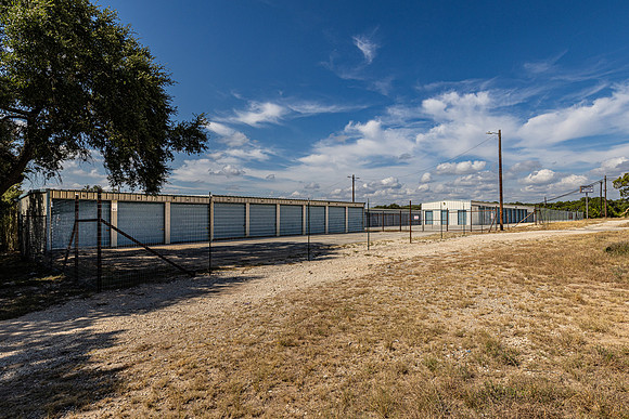 MedinaLakeMiniStorage-260917-1103-20687