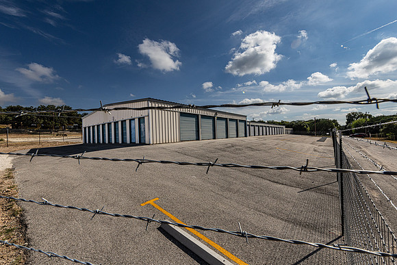 MedinaLakeMiniStorage-260917-1026-20529