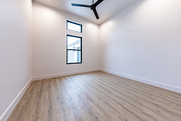 736JohannaRidge-250204-0838-0738