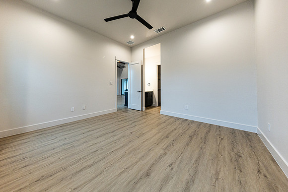 736JohannaRidge-250204-0821-0626