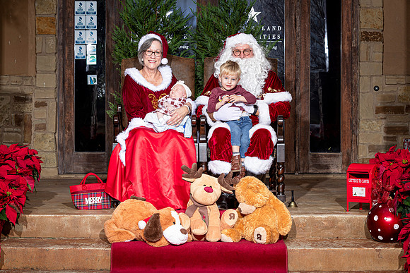 KWClaus -221210-1159-8658