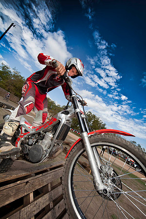 HC2011-9676