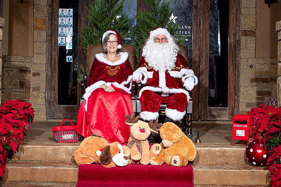 KWClaus -221210-1158-8655