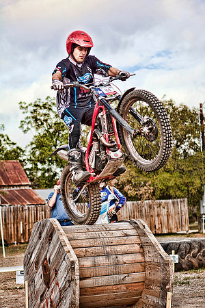 HC2011-9585-Edit