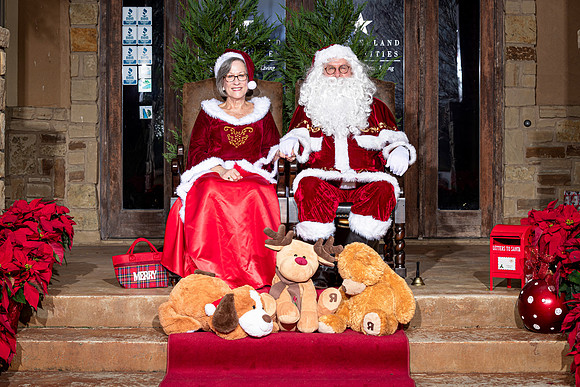KWClaus -221210-1158-8657