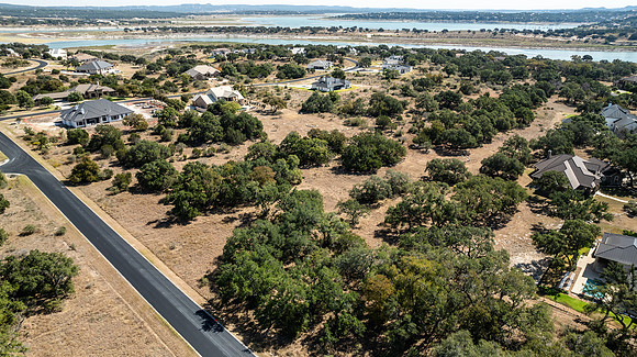 307NandinaWay -241010-1147-0570