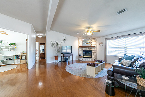 1257hiddenvalley-240820-1006-7916