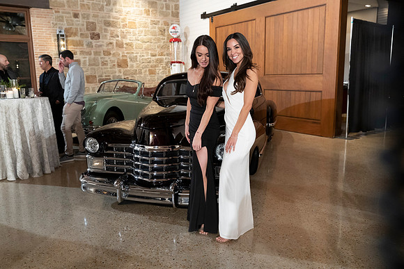 RobAndLauren-220122-2234-0017