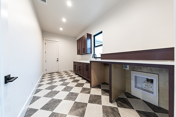 736JohannaRidge-250204-0839-0750