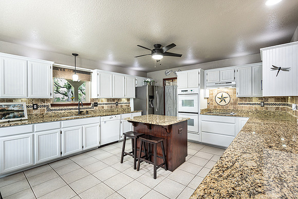 832DemiJohnBend78133-250816-1025-22157