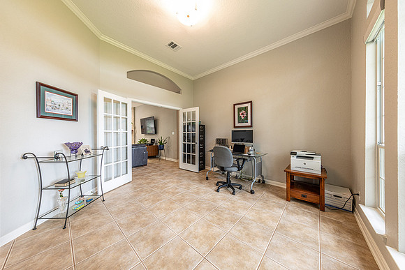4807WestLakeOaks78251-250712-1037-29317