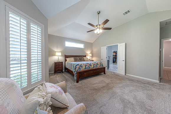 4807WestLakeOaks78251-250712-1048-29382