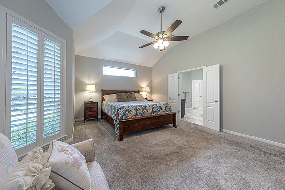 4807WestLakeOaks78251-250712-1050-29395