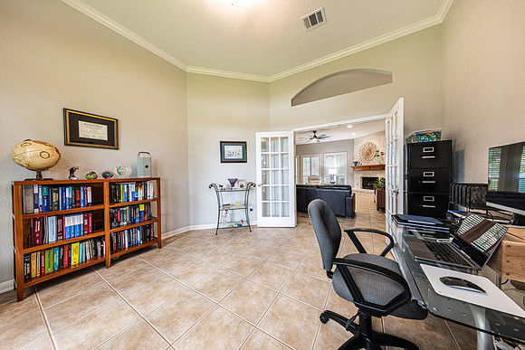 4807WestLakeOaks78251-250712-1037-29320