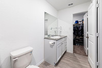 1072ShutterWay-240724-1143-0104